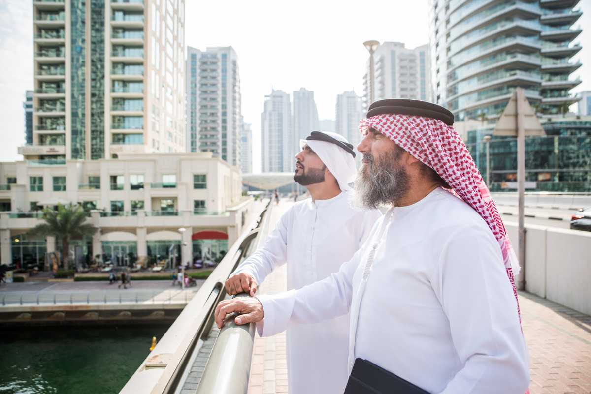 ماذا تعني القيادة الاستراتيجية؟ كيف تبدأ في ترسيخها في مؤسستك؟